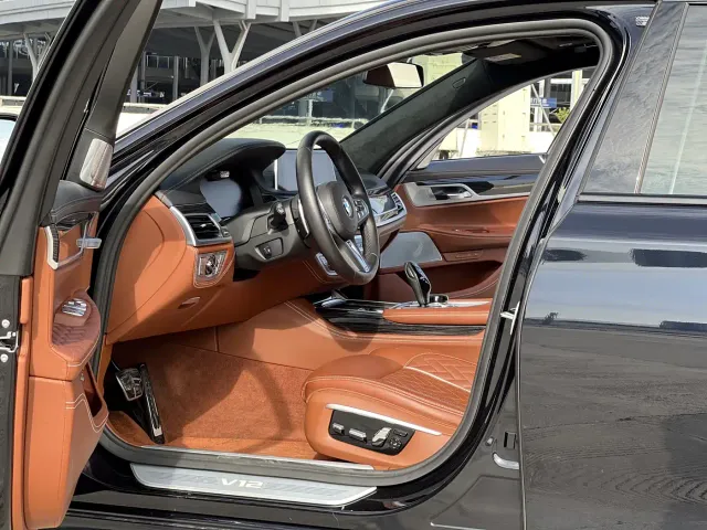 BMW 7 Series — Фото автомобиля 5