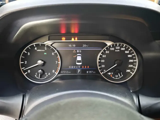Nissan Teana — Фото автомобиля 16