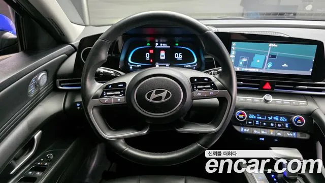 Hyundai AVANTE Новый Avante (CN7) — Фото автомобиля 12
