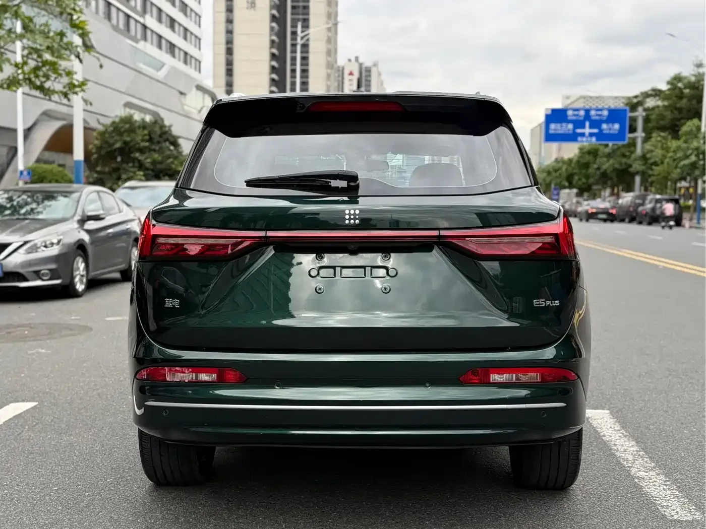 Landian Landian E5 PLUS 2025 165km Long Range First Edition 7-seater — Фото автомобиля 5