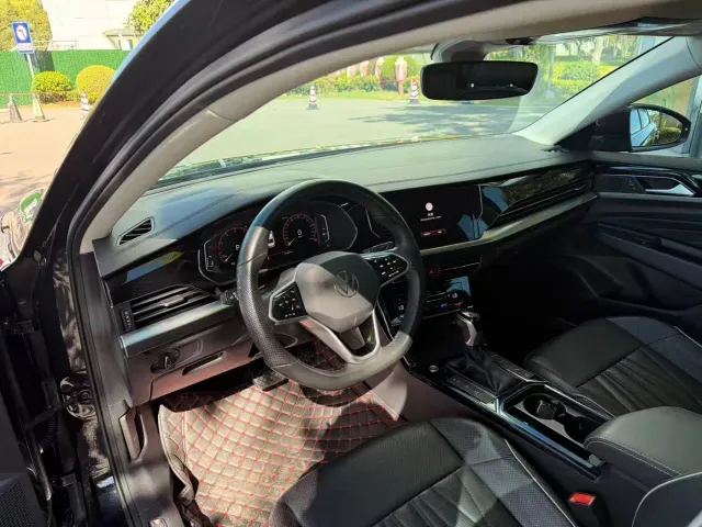 Volkswagen Passat — Фото автомобиля 7