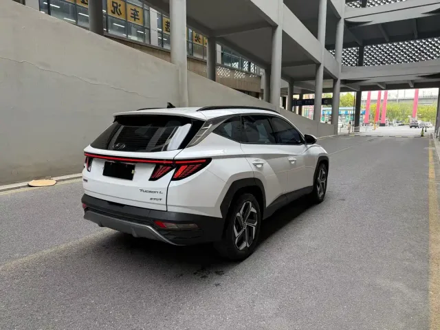 Hyundai Tucson — Фото автомобиля 6