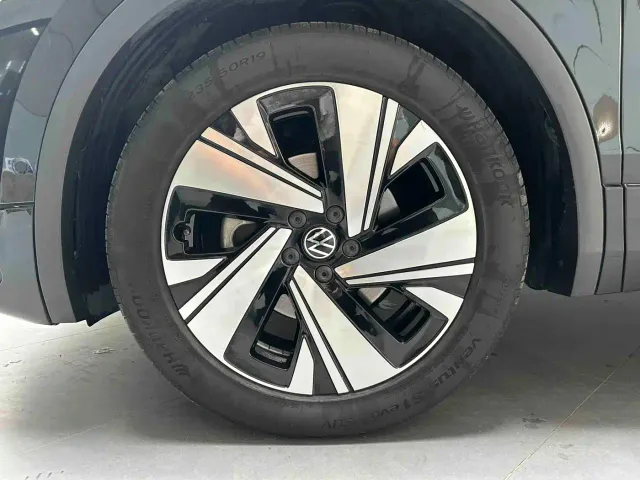 Volkswagen Tiguan L — Фото автомобиля 14