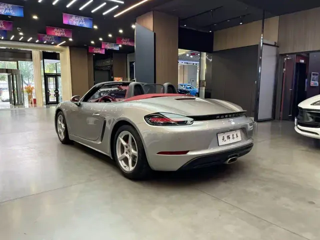 Porsche 718 — Фото автомобиля 18