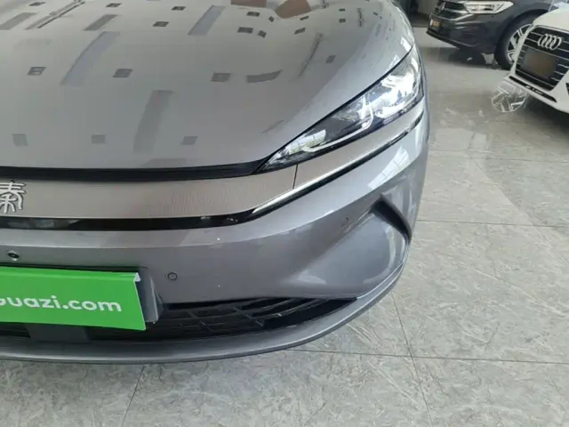 BYD Qin L — Фото автомобиля 23