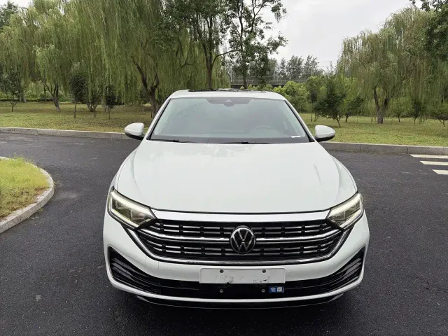 Volkswagen Sagitar — Фото автомобиля 2