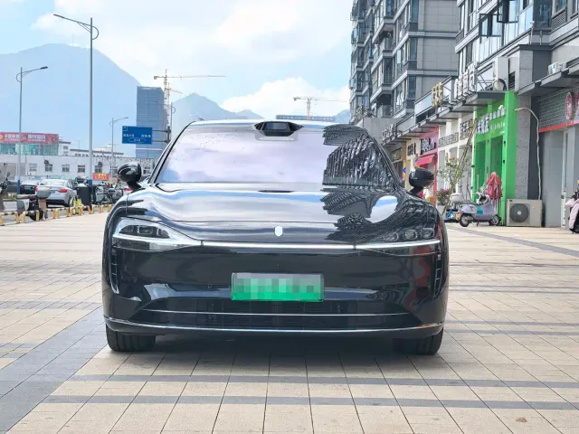 Stelato S9T — Фото автомобиля 2