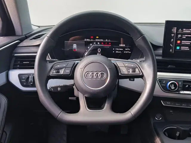 Audi A4L — Фото автомобиля 15