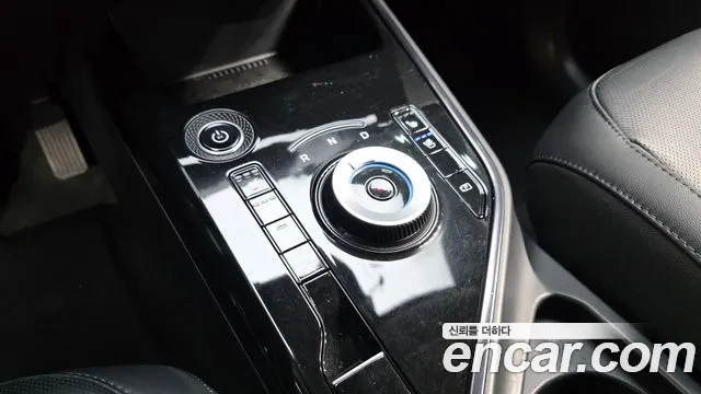 Kia Niro — Фото автомобиля 12