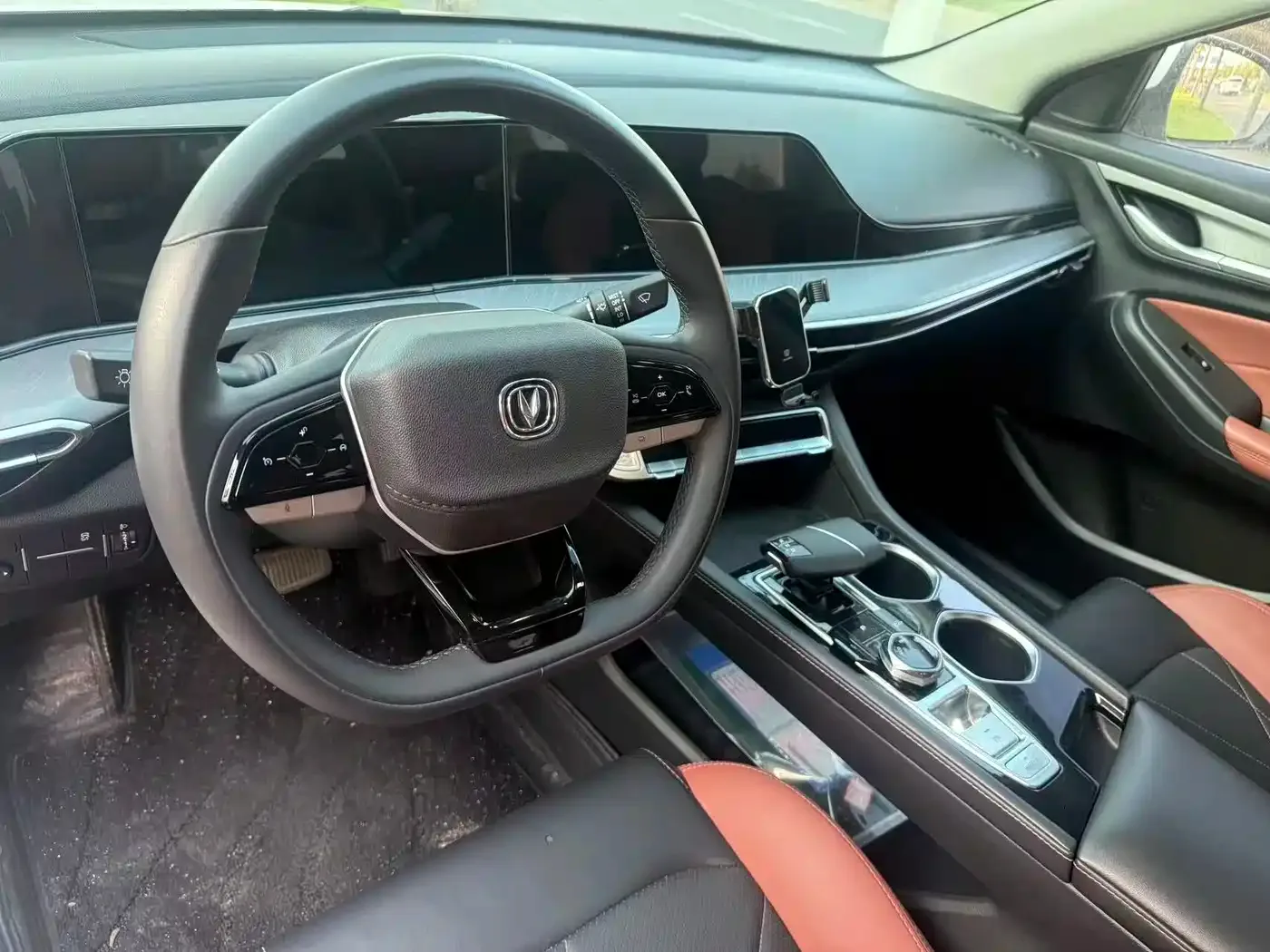 Changan Eado 2023 Enjoy Edition PLUS Blue Whale NE 1.4T GDI DCT Premium Edition — Фото автомобиля 5