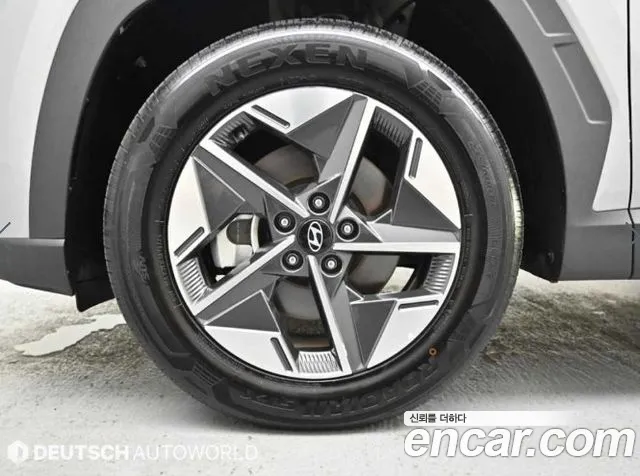 Hyundai Tucson Новый Tucson (NX4) Бензин 1.6 турбо 2WD — Фото автомобиля 5