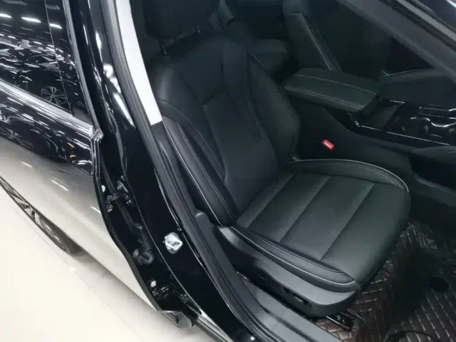 Buick Envision Plus — Фото автомобиля 24