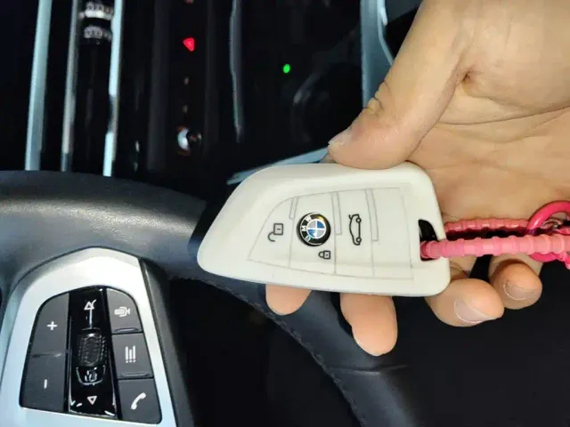 BMW BMW i3 2023 eDrive 40 L Shadowline Package — Фото автомобиля 8