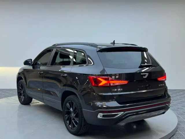 Jetta VS7 — Фото автомобиля 5