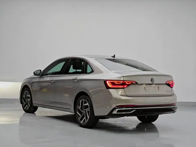 Volkswagen Sagitar — Фото автомобиля 4