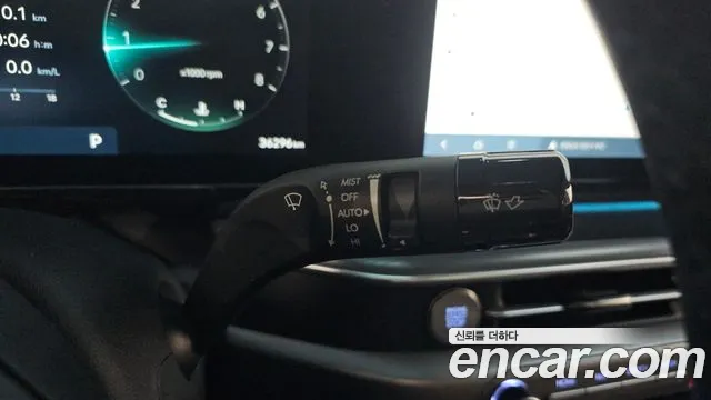Hyundai Grandeur Grandeur (GN7) 2.5 Бензин 2WD — Фото автомобиля 27