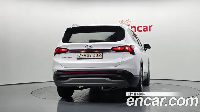 Hyundai Santafe Новый Santa Fe Дизель 2.2 2WD — Фото автомобиля 4