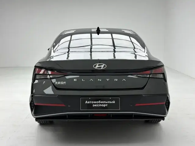 Hyundai Elantra — Фото автомобиля 11