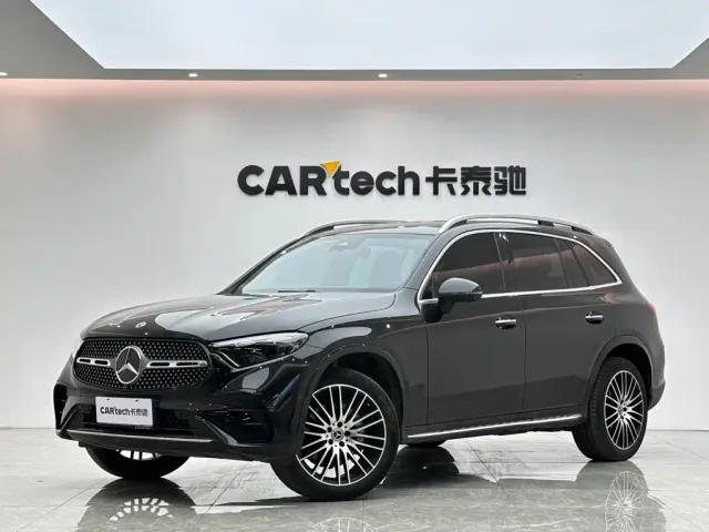 Фотография автомобиля — Mercedes-Benz GLC-Class
