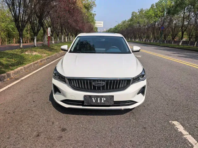 Geely Emgrand — Фото автомобиля 2