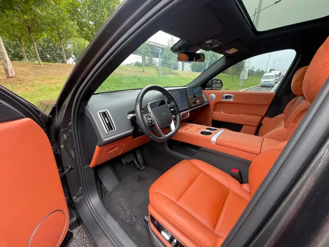 Li Auto L7 — Фото автомобиля 5
