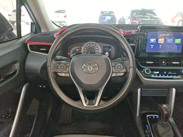 Toyota Frontlander — Фото автомобиля 10