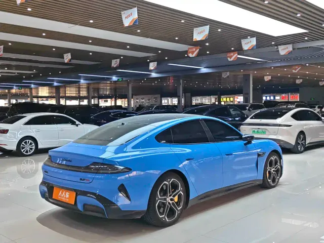 Xiaomi SU7 — Фото автомобиля 4