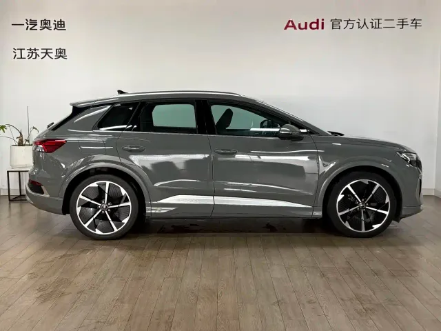 Audi Q4 e-tron — Фото автомобиля 3