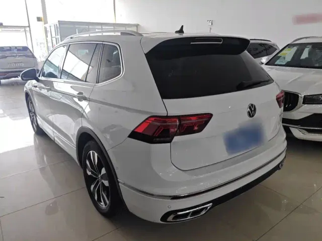 Volkswagen Tiguan L — Фото автомобиля 22