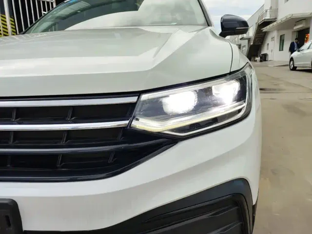 Volkswagen Tiguan L — Фото автомобиля 23