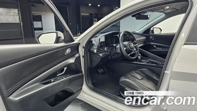 Hyundai Avante CN7 — Фото автомобиля 15