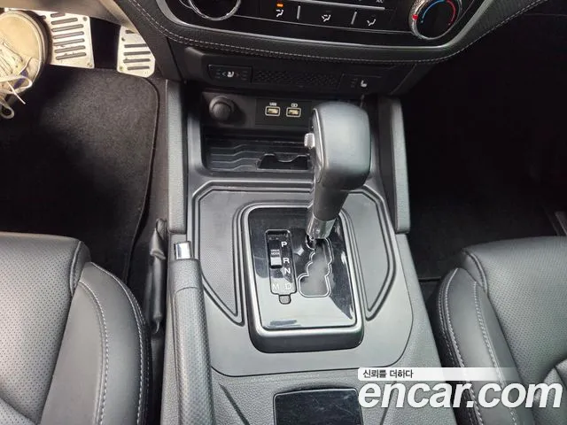 KG_Mobility_Ssangyong Rexton Новый Rexton Sport Дизель 2.2 2WD — Фото автомобиля 10