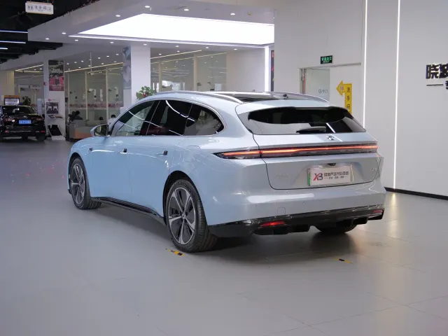 Nio ET5 Touring — Фото автомобиля 7