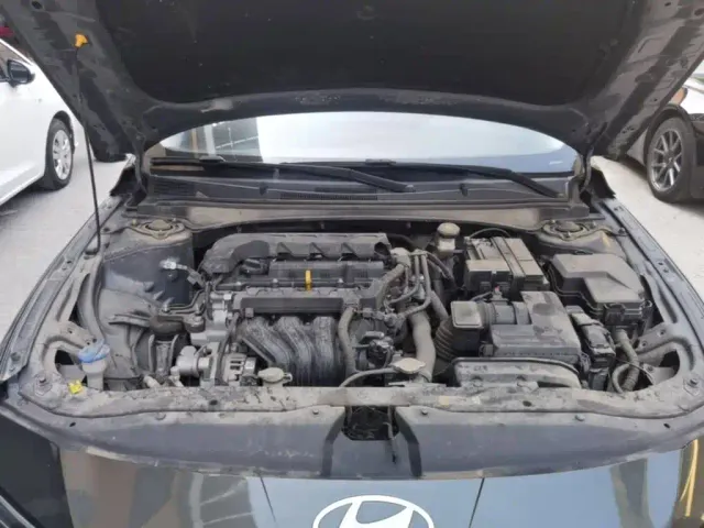 Hyundai Elantra — Фото автомобиля 19
