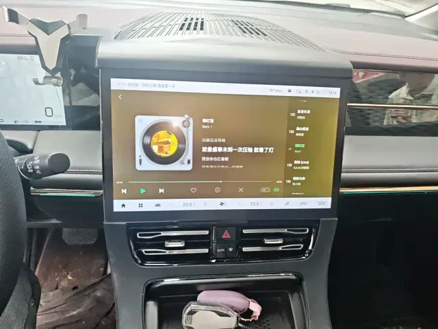 GAC Trumpchi M8 — Фото автомобиля 9