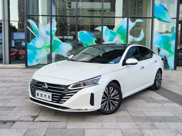 Фотография автомобиля — Nissan Teana