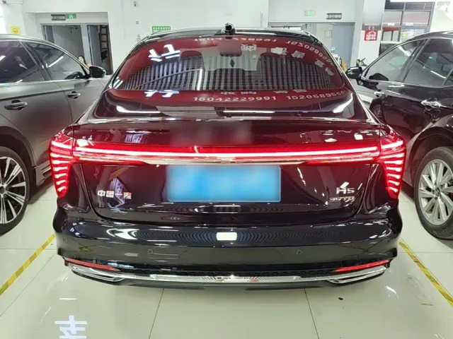Hongqi H5 — Фото автомобиля 5