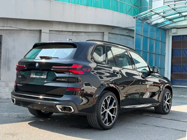 BMW X5 — Фото автомобиля 4