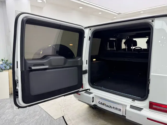 Mercedes-Benz G-Class — Фото автомобиля 26