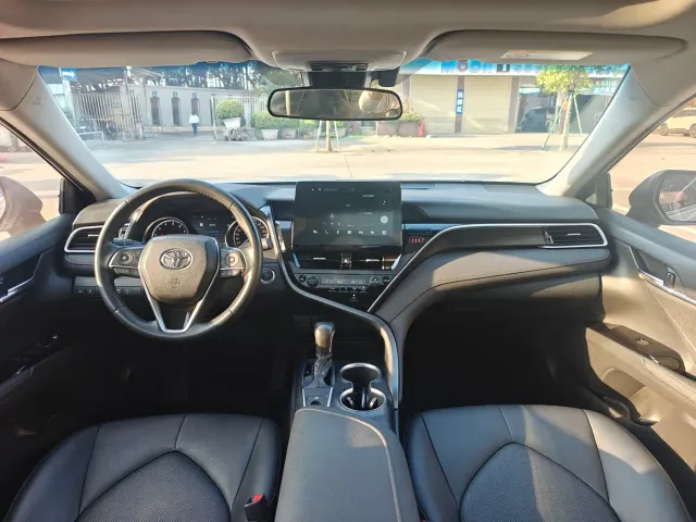 Toyota Camry — Фото автомобиля 9