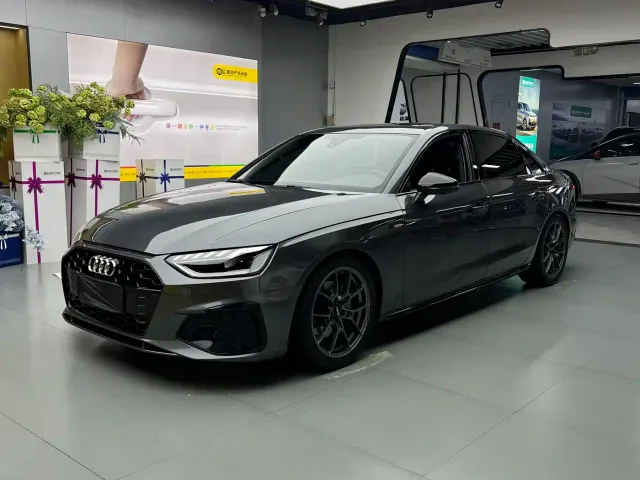 Audi A4L — Фото автомобиля 3