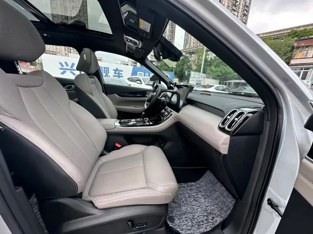 Geely Boyue L — Фото автомобиля 13