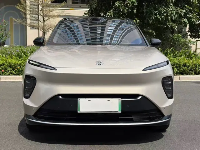 Nio ES8 — Фото автомобиля 2