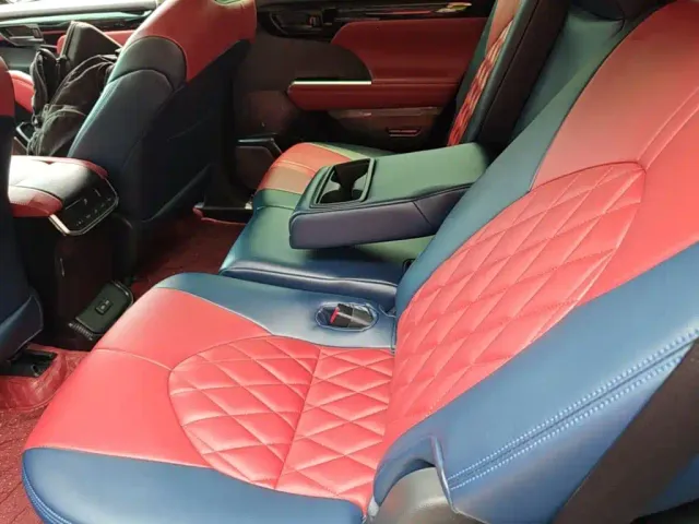 Toyota Highlander — Фото автомобиля 16
