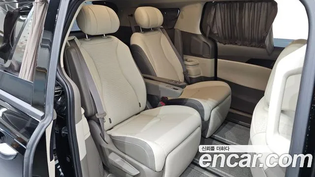 Kia Carnival — Фото автомобиля 17