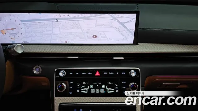 Genesis GV80 — Фото автомобиля 13