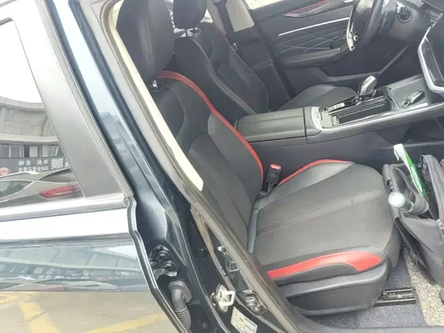Dongfeng Yixuan MAX — Фото автомобиля 24