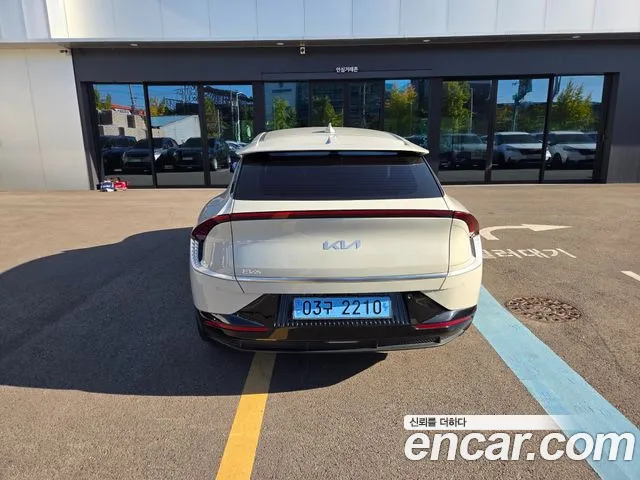 Kia EV6 — Фото автомобиля 3