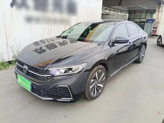Фотография автомобиля — Volkswagen Passat