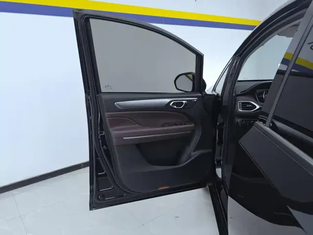GAC Trumpchi M6 — Фото автомобиля 7